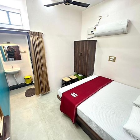 Om Lingeswaran Home Stay Tiruvannāmalai Екстериор снимка