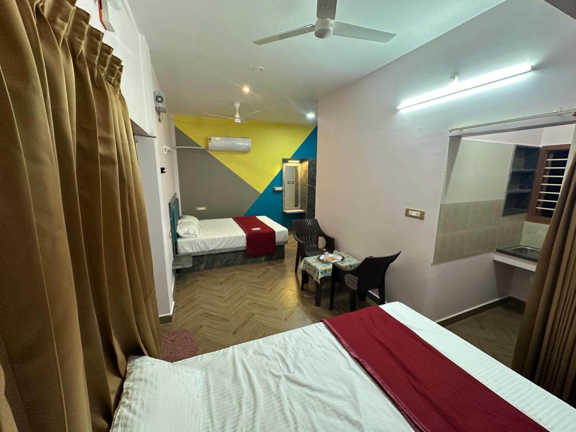 Om Lingeswaran Home Stay Tiruvannāmalai Екстериор снимка