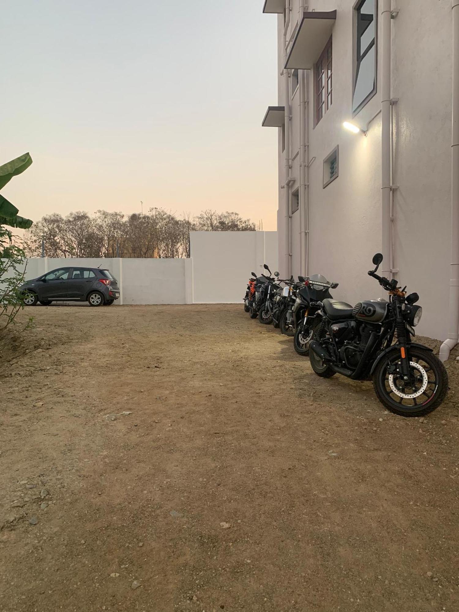 Om Lingeswaran Home Stay Tiruvannāmalai Екстериор снимка