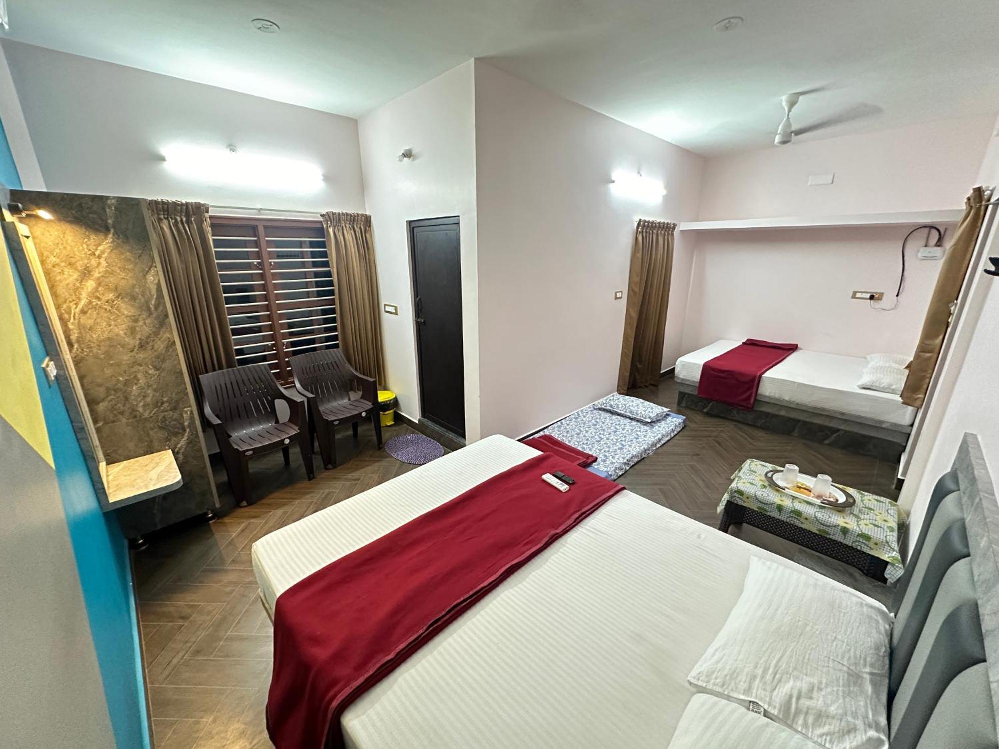 Om Lingeswaran Home Stay Tiruvannāmalai Екстериор снимка